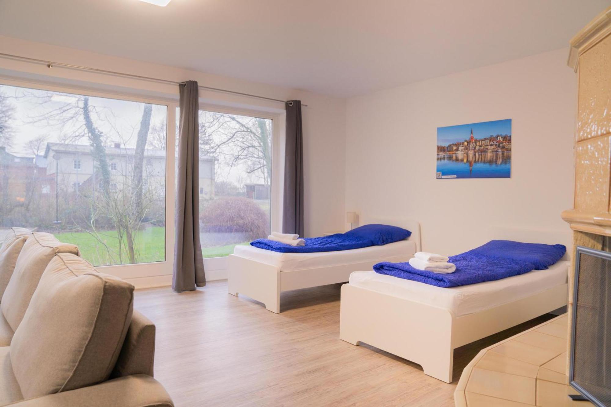 Appartementhaus Brunsholm Esgrus Esterno foto